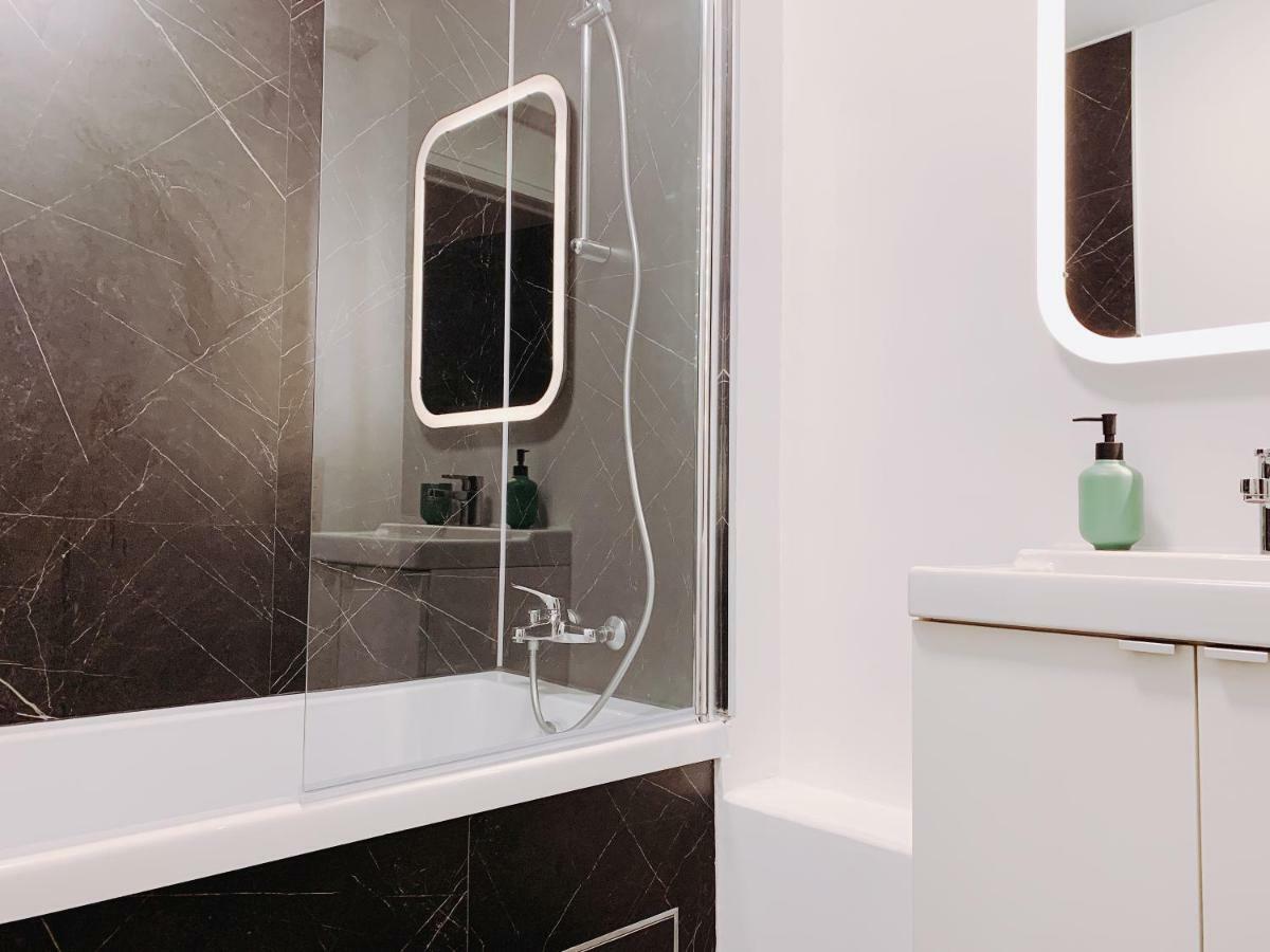 Luxury Apart' Mons City Center With Terrace Apartment Bagian luar foto